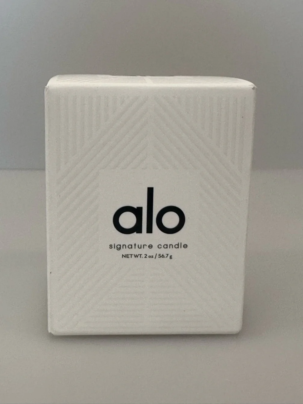 NEW ALO Signature Candle in BOX